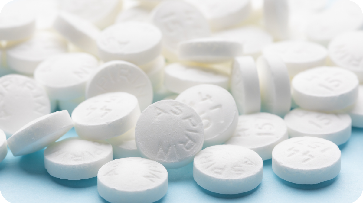 white aspirin pills